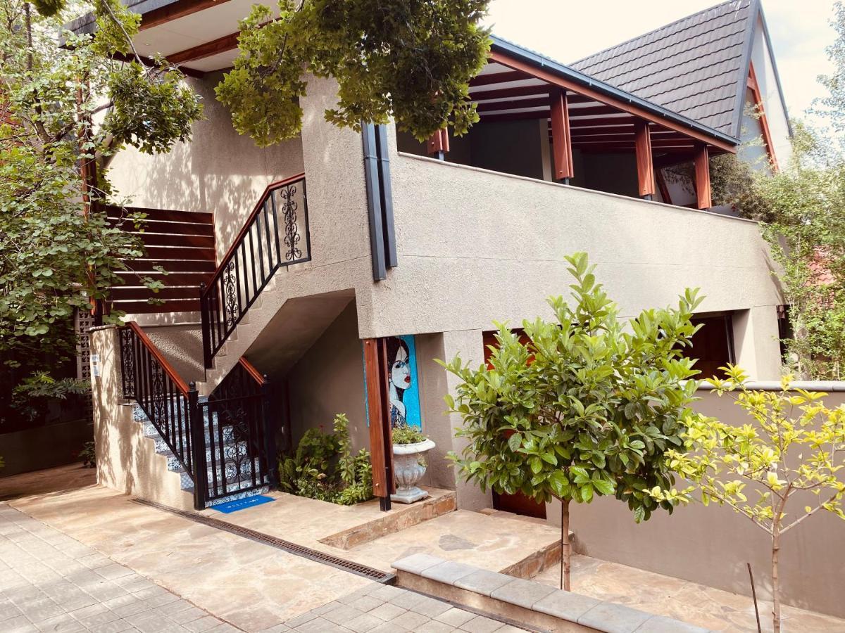 Bella Blue Guesthouse Блумфонтейн Экстерьер фото